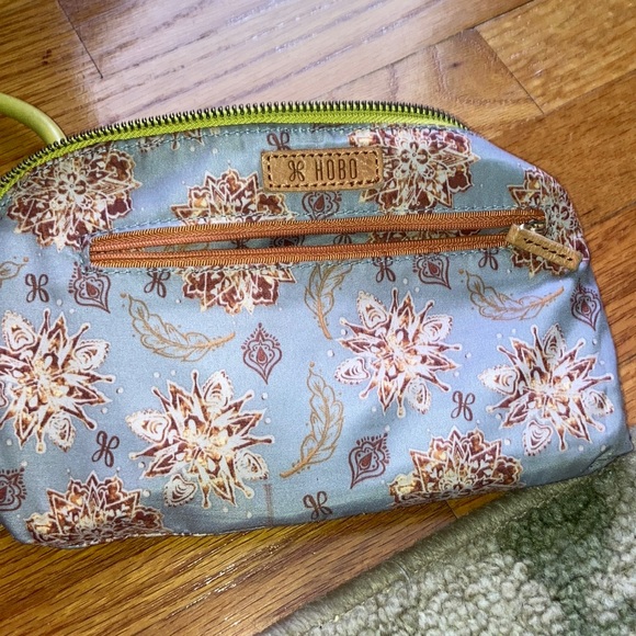 HOBO Handbags - HOBO